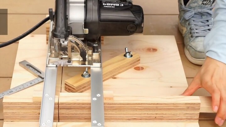 DIY Circular Saw Track