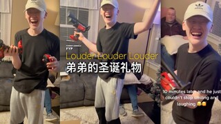 患有自闭症的弟弟喜欢任何声音很大很吵的东西，于是全家给他准备的礼物就是———火车汽笛！