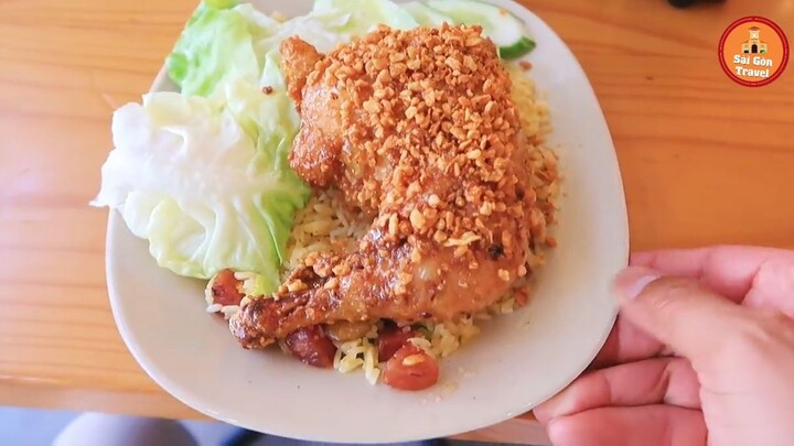 Phát Sốt Với Món Cơm Chiên Đùi Gà Siêu Khủng Chiên Mắm Tỏi Gần 20 Người Bán Vẫn