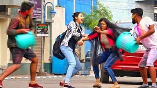 Holi Prank on Girls 😱😱 Holi Special Prank 2020 โดย PrankBuzz