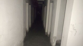 Untuk melihat rumah berhantu yang sebenarnya, Anda harus melihat ke basement lokasi konstruksi tekni