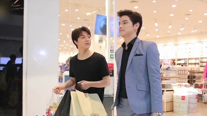 The elder brother took the younger brother to go shopping, what store let the picky elder brother gi