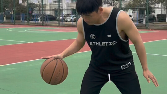 Nếu bạn là huấn luyện viên, bạn có để kiểu người này đá chính không?