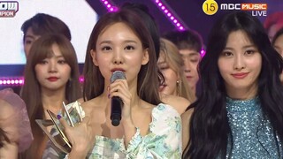 Xin chúc mừng TWICE đã giành chiến thắng với ca khúc mới! "Mina ơi, chúng ta đã đạt giải nhất rồi! O