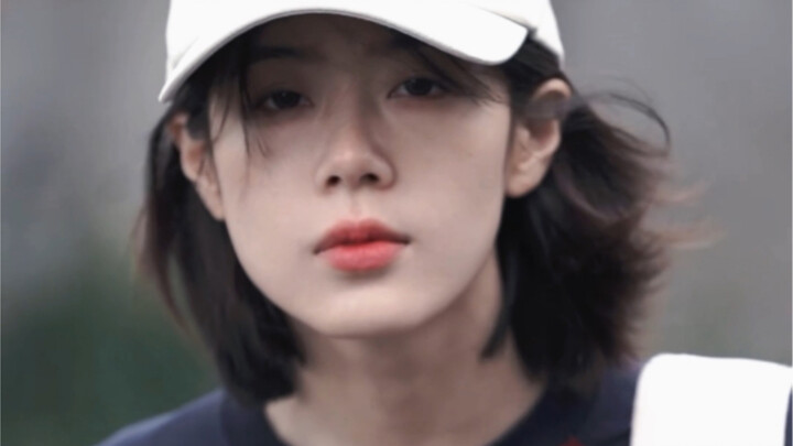 只有滑板是直的