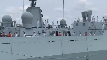 Thật đúng là cứ ra nước ngoài là lại lớn lên nhỉ!