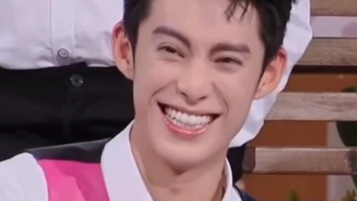 Cheng Yi, don’t look—these are hate comments! #ChengYi #Funny #Throwback
