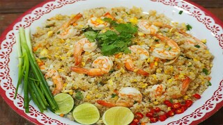 ข้าวผัดกุ้ง ถาดใหญ่กินได้ทั้งบ้าน ไม่คาวไข่ ไม่แฉะ สีสวย อร่อยน่ากิน / fried rice with shrimp