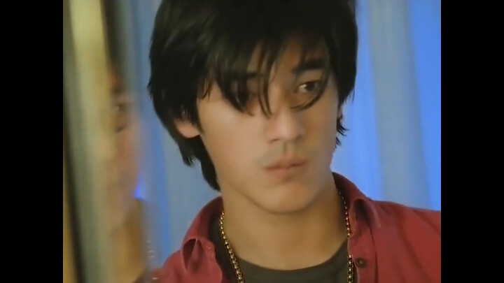 แค่หน้าตาแบบนี้ แม้แต่ทรงผมที่ดูเหมือนหมาแทะยังหล่อเลย