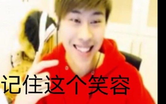 يُصَوِّتُ وَيَلْعَبُ