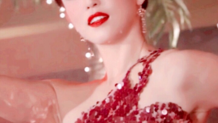 Although she was already 38 years old at the time, she still stunned me as soon as she appeared.