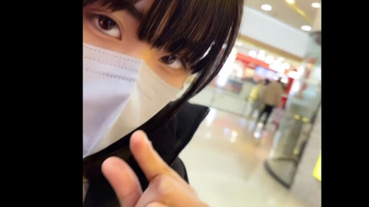 In Korea, this hand gesture would get you banned as soon as you debut, hahaha!