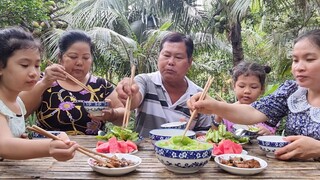 Thu Hoạch Vườn Khổ Qua Tây Cùng Bữa Cơm Ngon Bên Căn Chòi Lá| TKQ & Family T782