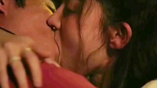 Gulinaza and Liu Yihao's kissing scene is too sexy. I don't know how many people's hearts are intoxi