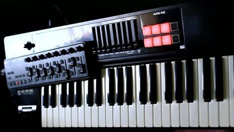 piano tutorial is very important and is value all of music