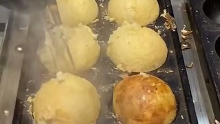 这么大的章鱼丸子，吃一个都饱了