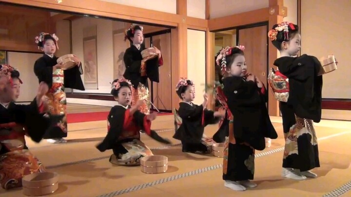 (Tiểu Đoàn Tử) Đoàn múa hoa đồng - Kowarabe - Điệu nhảy Etzu-ko