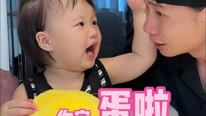 刚满2岁萌娃花40块钱独自购物会给妈妈买什么样的礼物？ #露兮粑粑 #育儿经验分享 #宝爸带娃