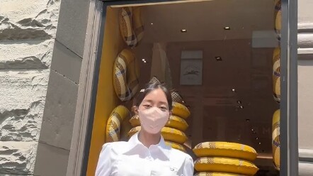 Evelyn: Burberry