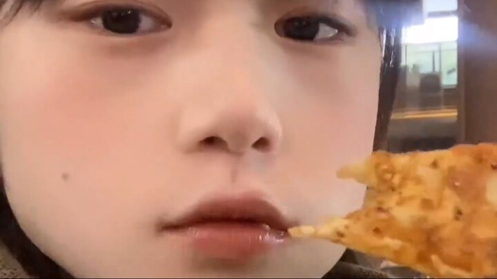 Năm mới phải ăn no và ngủ ngon