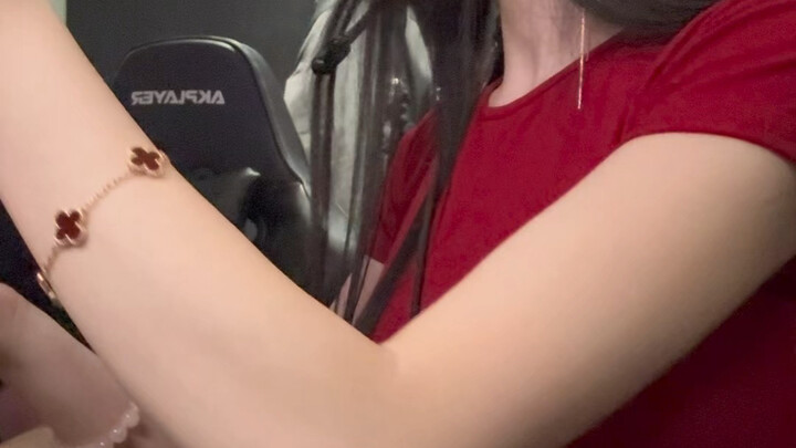 Môi nhỏ đỏ rực #LMHT #Chị Va