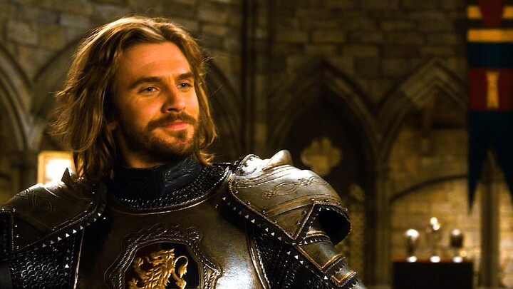 Saat dia melepas helmnya! Segala yang tadinya tidak masuk akal menjadi masuk akal.