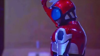 "Kabuto ở thế giới song song khá mạnh. Hắn ta đá tan nát hai con ấu trùng chỉ bằng một cú đá."