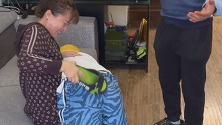 It's not hard to see that my dad is trying his best.