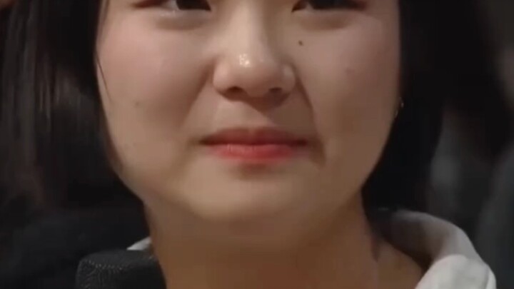 Có câu nói: Người mà bạn cảm thấy căng thẳng, gò bó nhất khi ở bên chính là người bạn yêu nhất; còn 