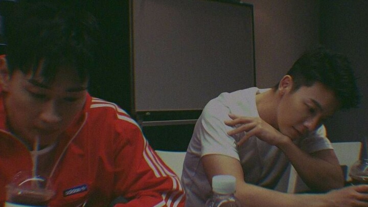 <He Hai> D&E di ruang latihan tari 【Super Junior D&E】