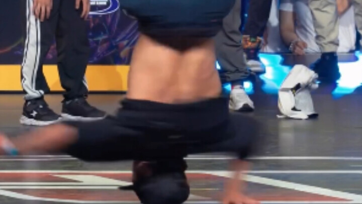 Insane Street Dance: Nonstop Single-Arm Throws—So Epic!