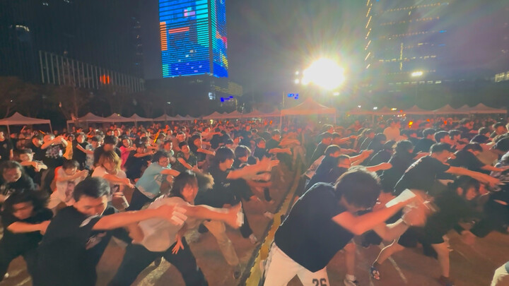 [Guangzhou APF] A spectacular thousand-armed Guanyin snake with tons of participants