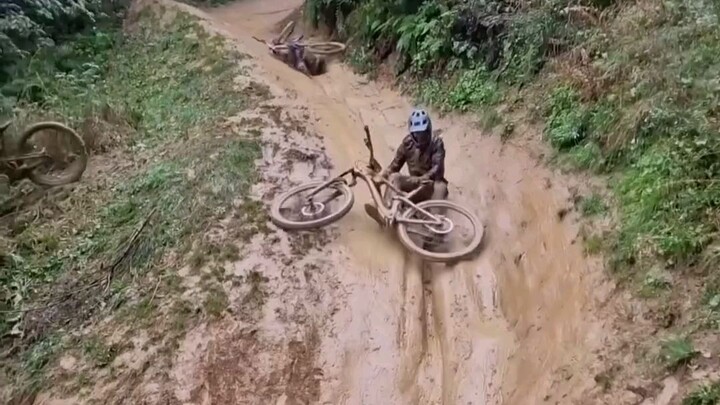 chocolate road🤣🤣🤣