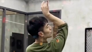 【Bai Xiaobai】Don't you see my concubine dancing gracefully? "Black Hair" Chinese style jazz choreogr