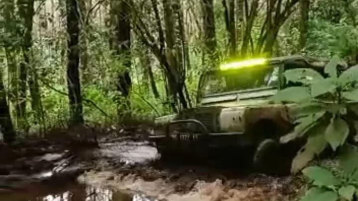 JELAJAH ADVENTURE DI HUTAN LEMBANG - WISATA OFFROAD CIKOLE BANDUNG