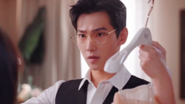 This must be an extra episode, right? I’m not shipping the sweet couple—I’m all about the honey! And