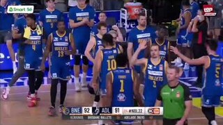 OPPORTUNITY FOR ADELAIDE 36ERS LAST 6 SECONDS FOR THE WIN.