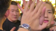 Wang Jiaer attended a wedding in Wenzhou, and a boy high-fived him. He claimed: This is the first ti
