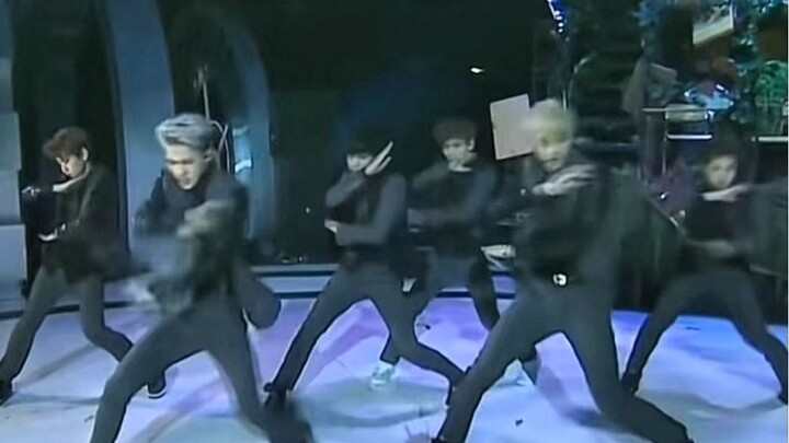 You mean Huang Zitao debuted in this group back then?