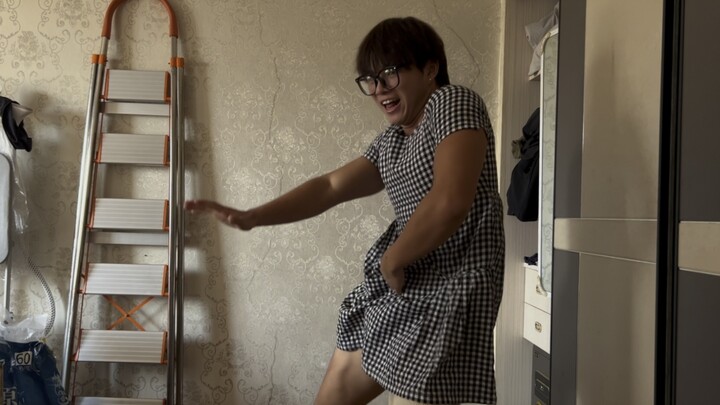 你就说是不是女装吧