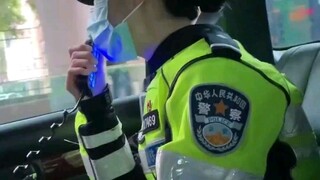 Guangzhou traffic police gently called out to drivers who violated traffic rules on the street: "Wea