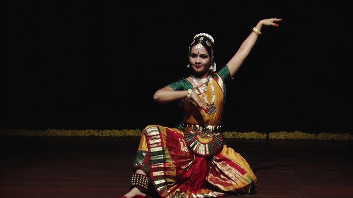 【Múa cổ điển Ấn Độ】Tán tụng Thần Shiva: Đời này chỉ mong một lần được chiêm ngưỡng đôi chân đang nhả