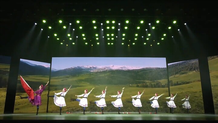 Dance "Mongolian Grassland Female Militia"