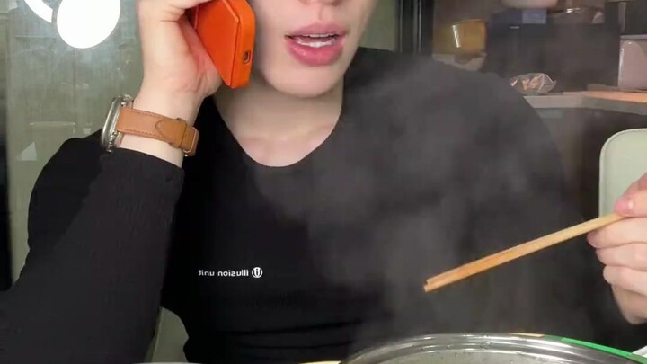 Sis! You're already too thin—stop losing weight!