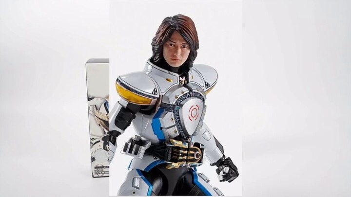 Mở hộp món đồ chơi tokusatsu bị bỏ quên nửa năm