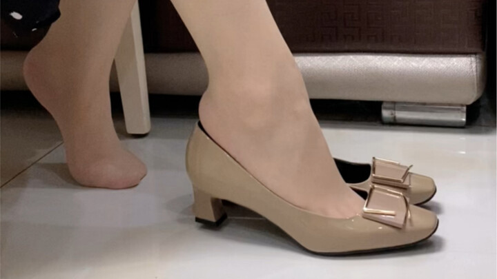 Everyday outfit: nude silk stockings paired with square-toe patent leather chunky heels. If you like