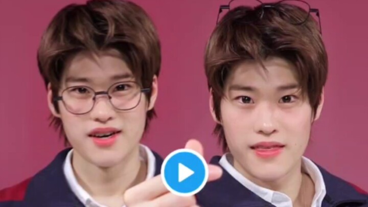 Tặng thêm phần thưởng cho Cody! Tàn nhang + kính, đẹp trai lên một tầm cao mới
