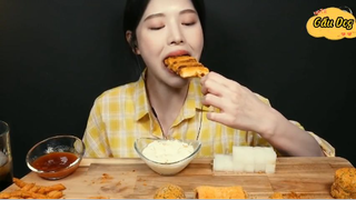 Gà rán Bburinngkle, hotdog, phô mai viên phần 4 #anngonmoingay