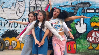 Học sinh tiểu học lai nhập vào nhóm sinh viên đại học để quay lại trực tiếp bản cover XG "ShootingSt