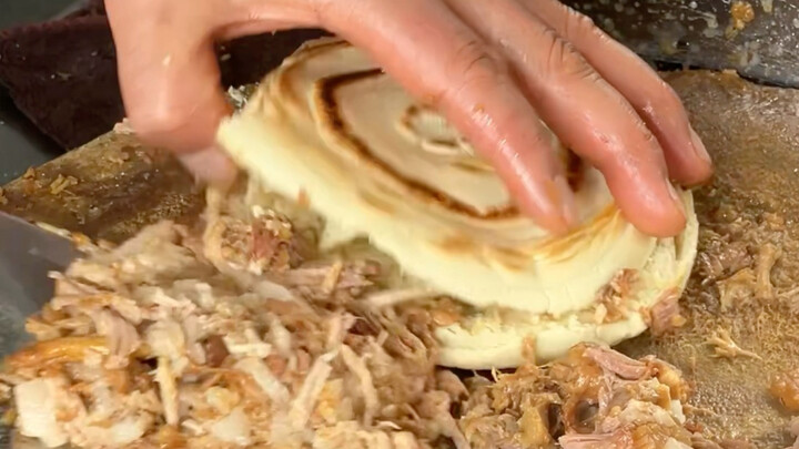 Xi’an’s authentic roujiamo—packed with meat and insanely flavorful!